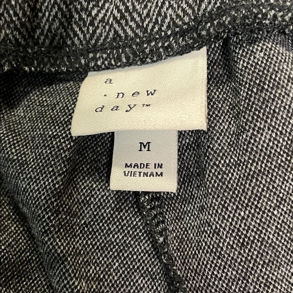 a new day Woman’s Gray Pull On Ankle Trousers With Pockets Size M | NWT - Picture 6 of 8